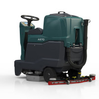 LAVADORA DE PISOS DE OPERACAO A BORDO A670